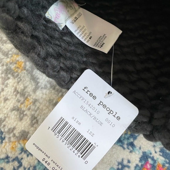 New Free People Cozy Up Color Block Pom Beanie - Picture 3 of 5